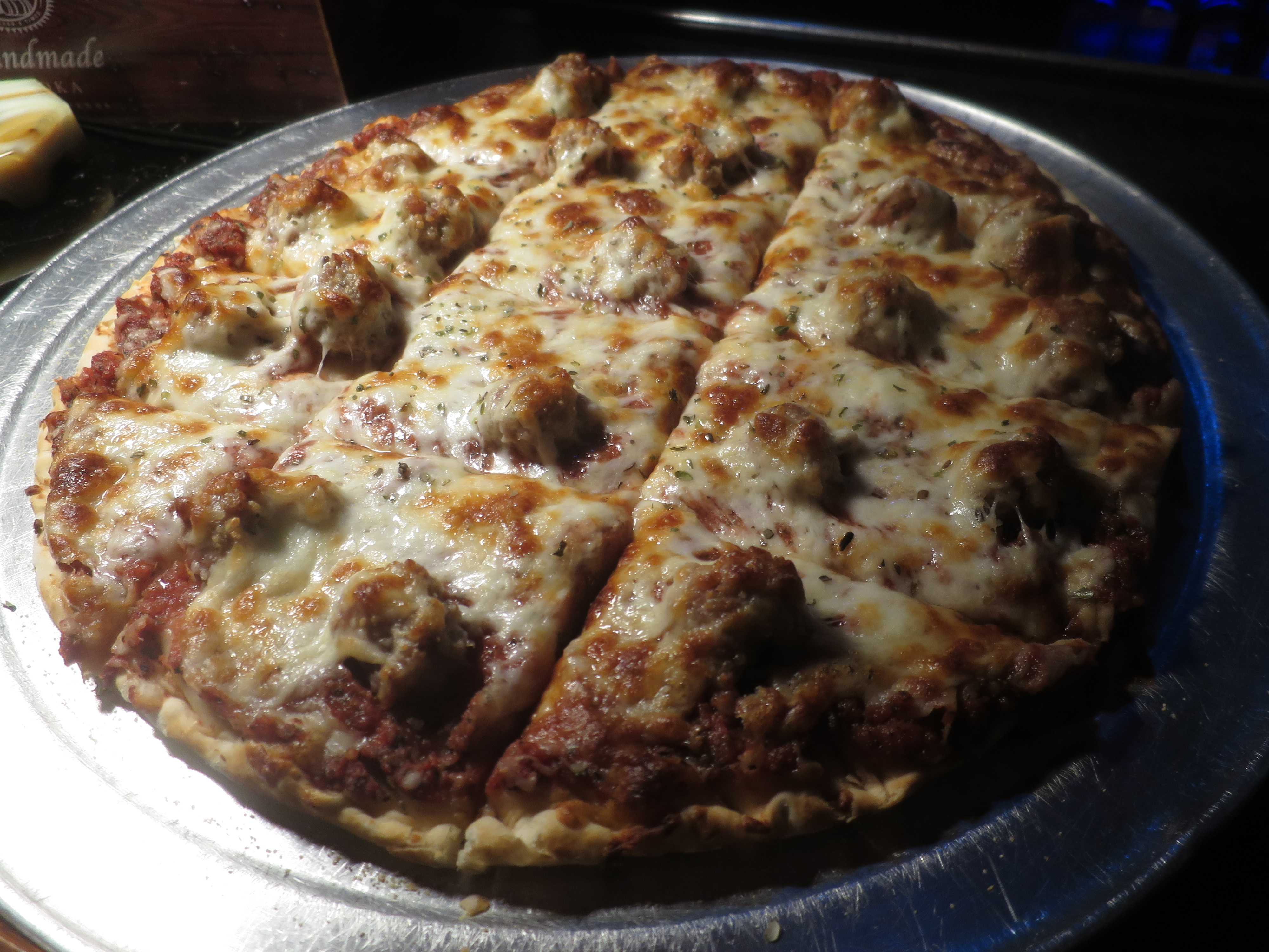 Smokin' Chokin' and Chowing with the King Gino's North