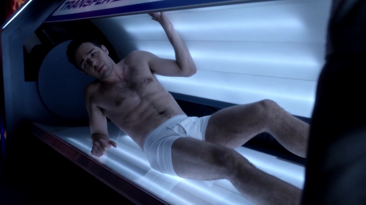 Marc Bendavid shirtless in Dark Matter 1-08 "Episode #1.8" .