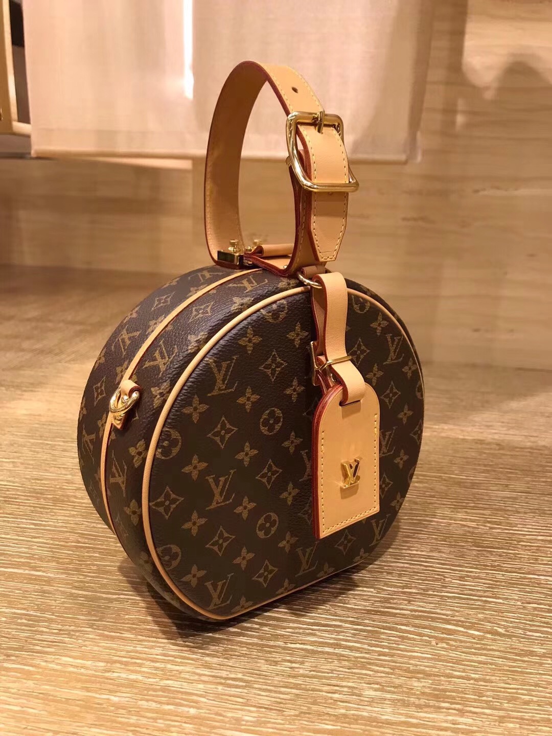 LOUIS VUITTON PETITE CHAPEAU BAG REVIEW