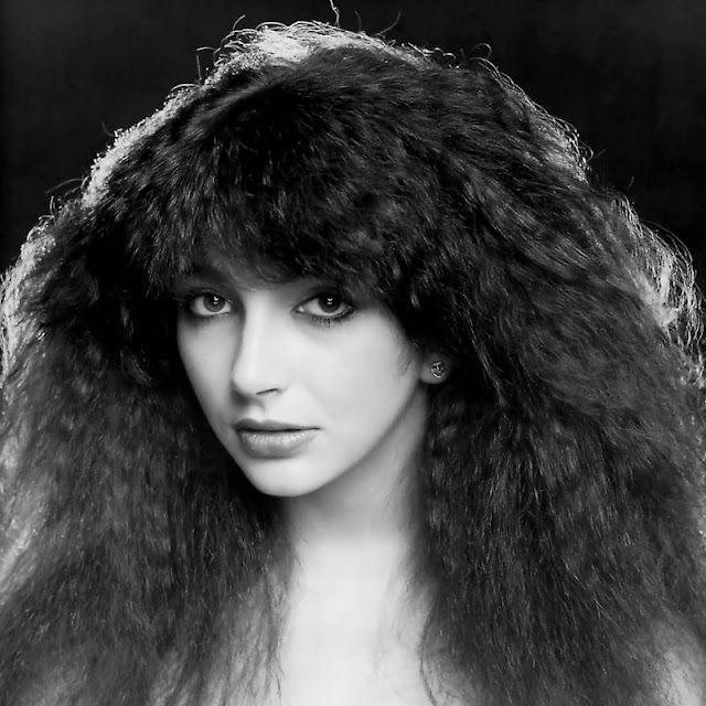 30 Beautiful Photos of Kate Bush Taken by Gered Mankowitz in the Late ...