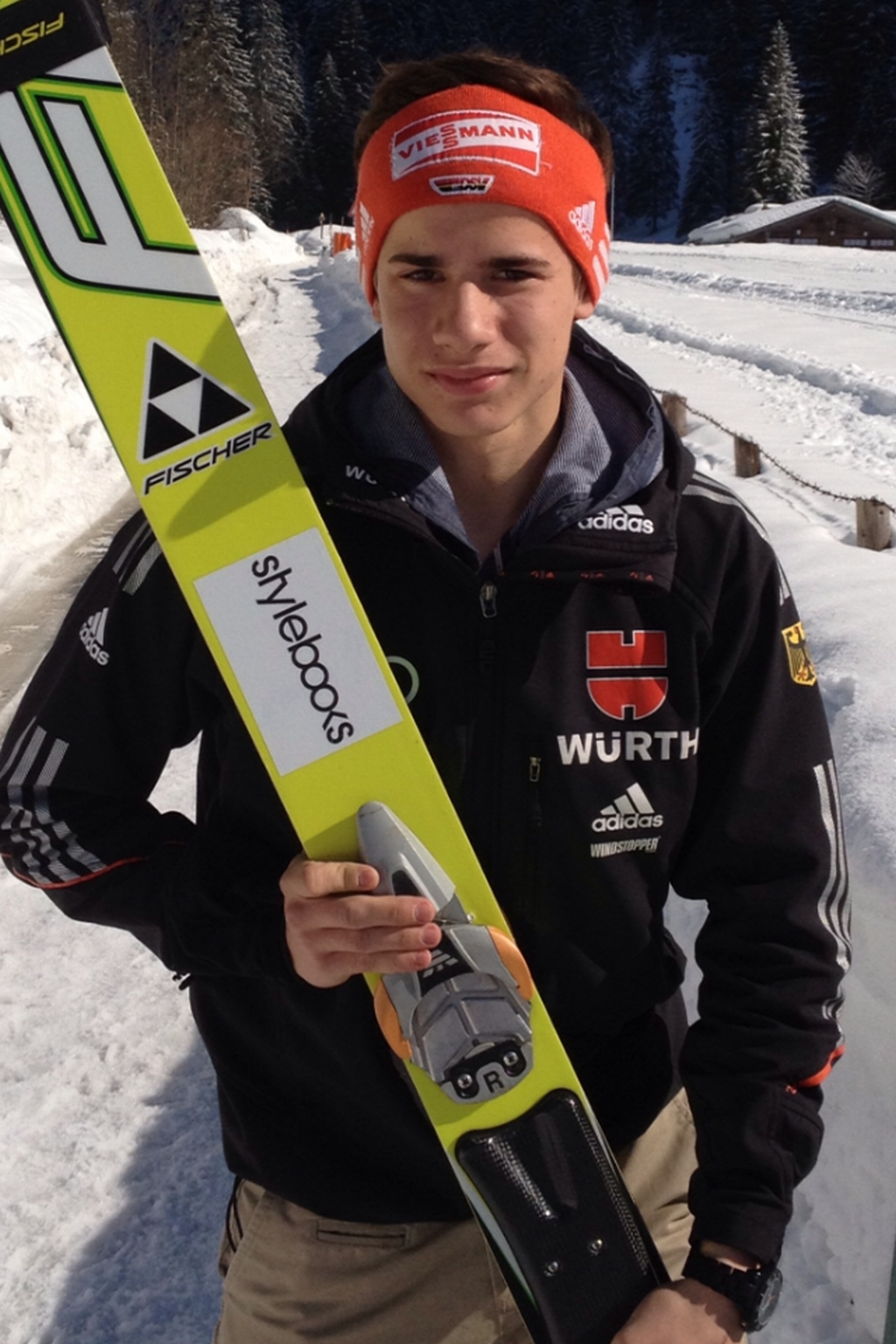 Jakob Lange schnuppert in Schonach WeltcupLuft