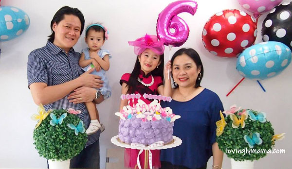 Shawna 6th birthday pictorial - Bacolod Cupcake Cafe - Bacolod restaurants - pink - Bacolod mommy blogger - birthday girl - Black Pink - family portraiture