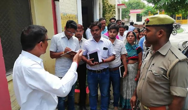 निरीक्षण में मिली खामियों से खफा हुए सीडीओ, कहा-लापरवाही कतई बर्दाश्त नहीं - newsonfloor.com