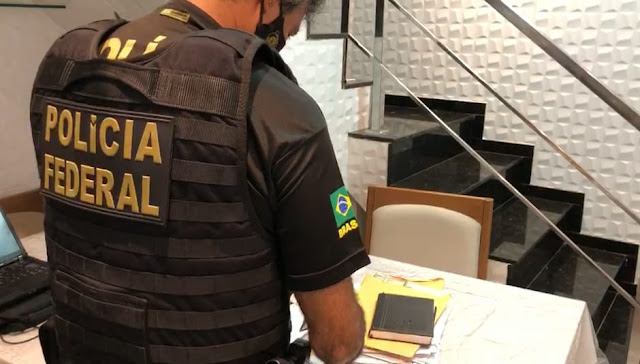  Chefe de agência do INSS é preso por fraudar benefícios na Bahia