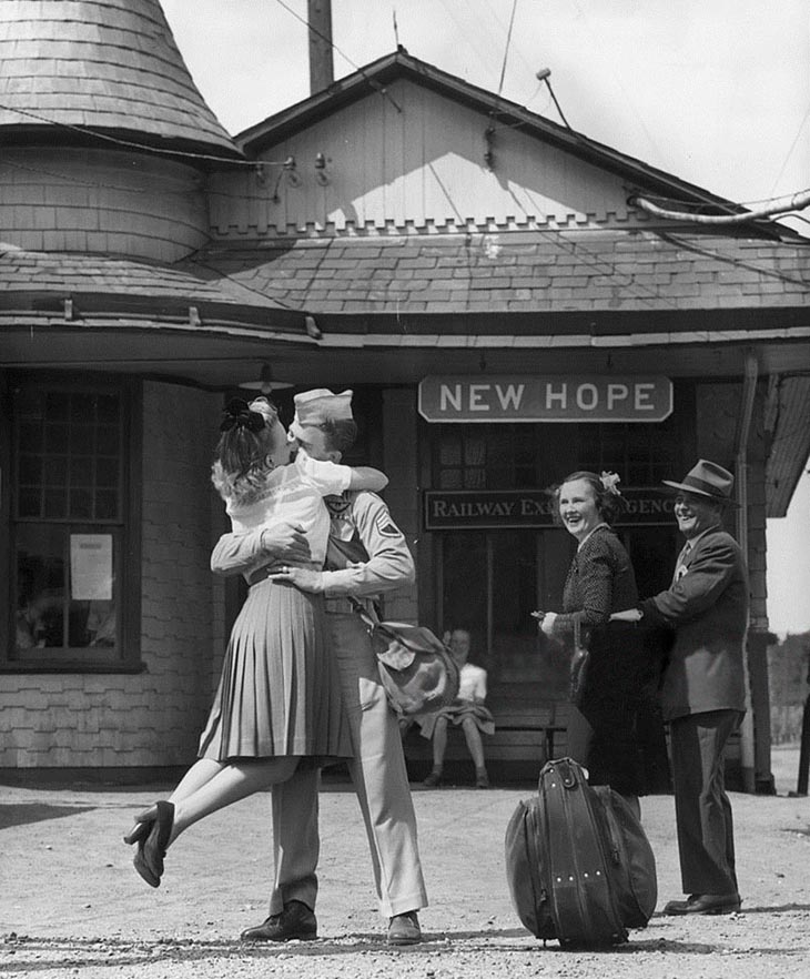 Love During Wartime photos