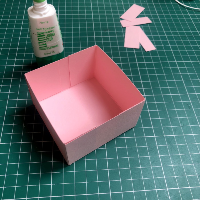 It’s THURSDAY with SANDIEBELLA HOW TO MAKE A “TAKE APART” box