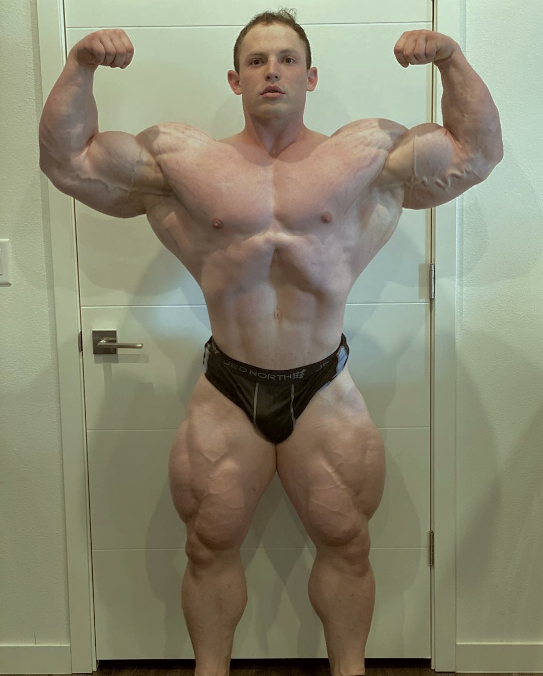 Julian бодибилдер дед