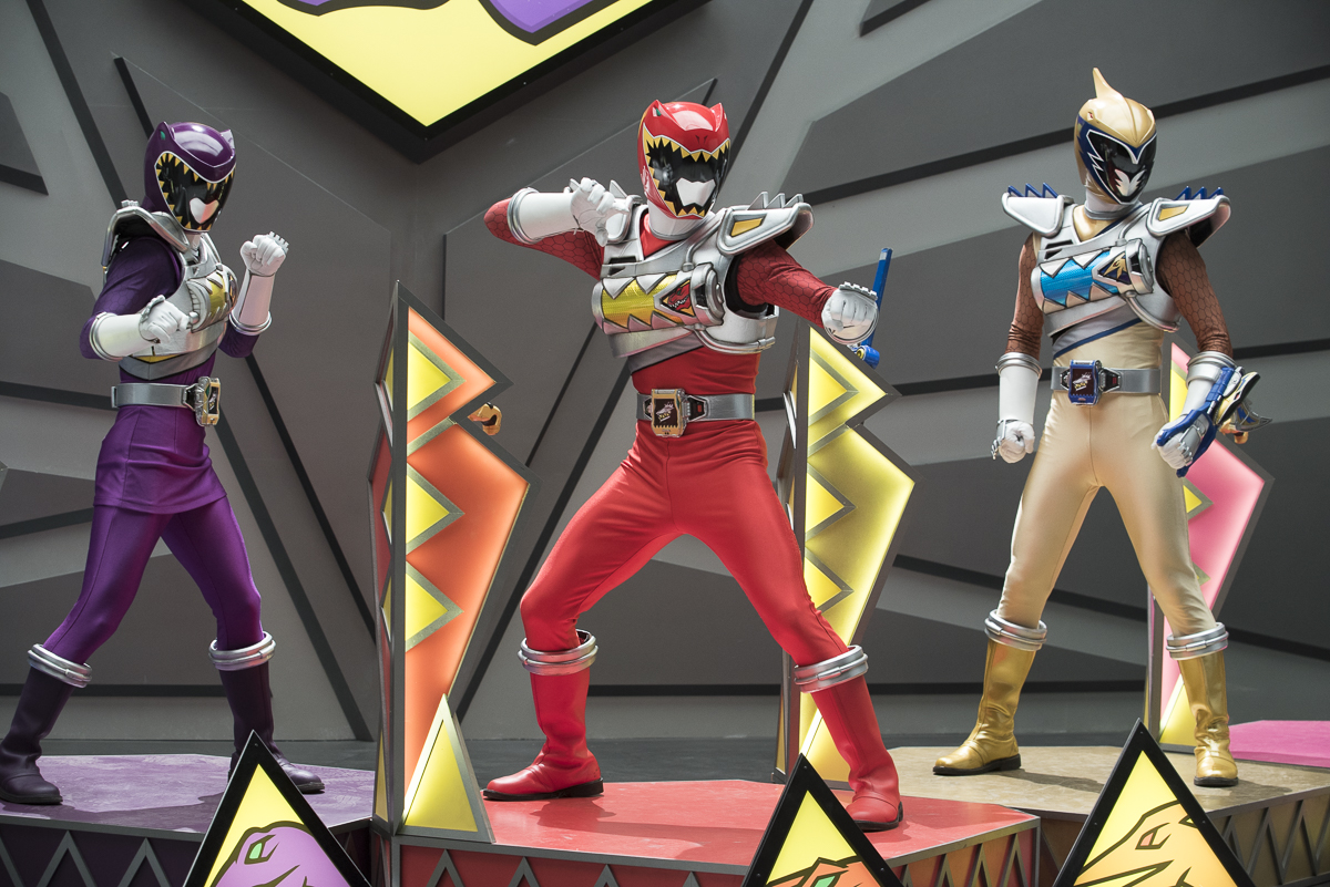 Henshin Grid: Power Rangers Dino Superhcarge Production Stills