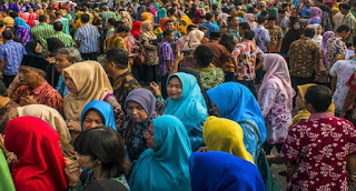 Pejabat Dan Pegawai Wajib Pakai Batik Saat Hari Batik