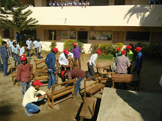 Fevicol bonded over 60000 woodworkers and contractors, in a unique pan-India community initiative - SHRAMDAAN DIVAS on December 20th. Fevicol bonded over 60000 woodworkers and contractors, in a unique pan-India community initiative - SHRAMDAAN DIVAS on December 20th.