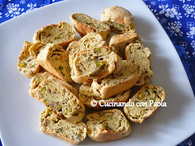 cantucci al taleggio 