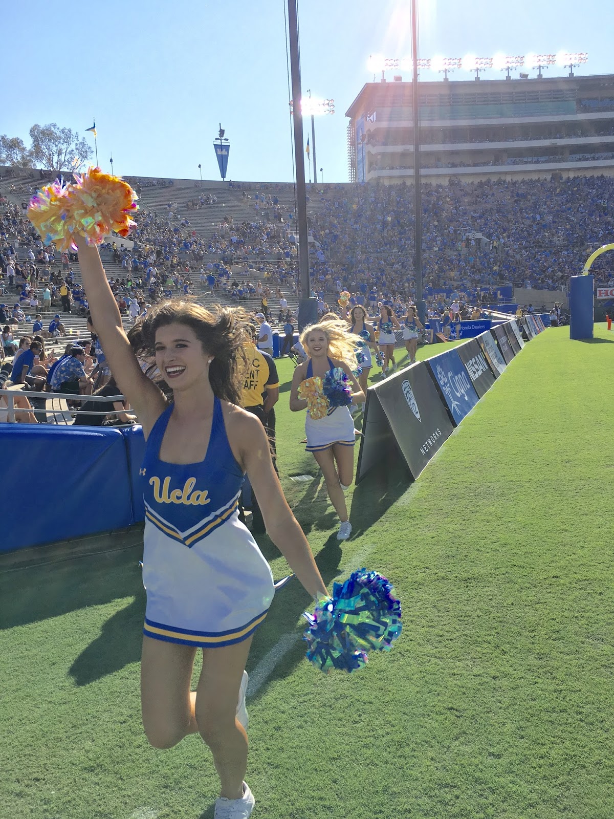 GREAT EATS HAWAII HAWAII VS UCLA FOOTBALL THE ROSE BOWL