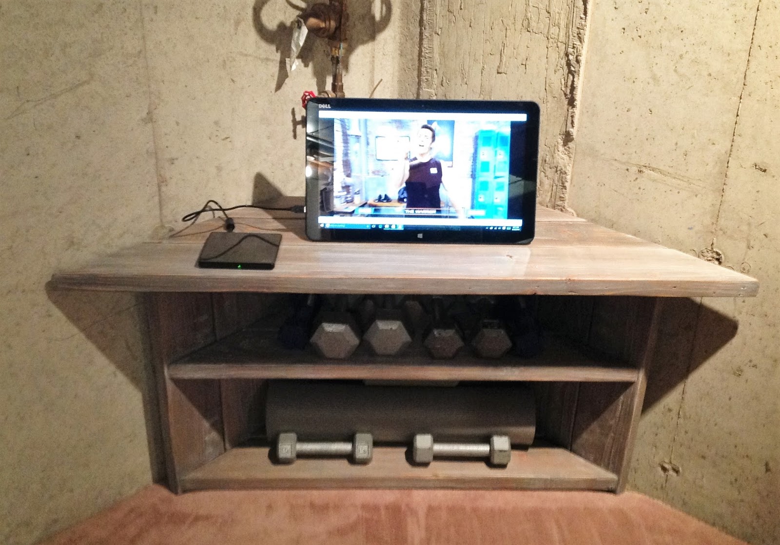 mimiberry creations How to Easily Build a Rustic Corner TV Stand AND