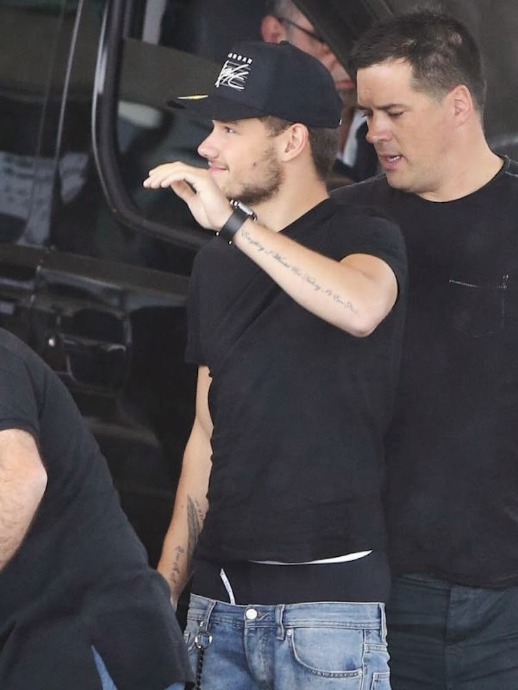 Celeb Saggers Liam Payne Sagging Bonds Boxers