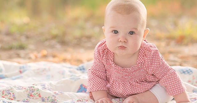 Best Baby Model Poses You Can Learn Online