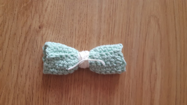 DIY easy crochet bows tutorial