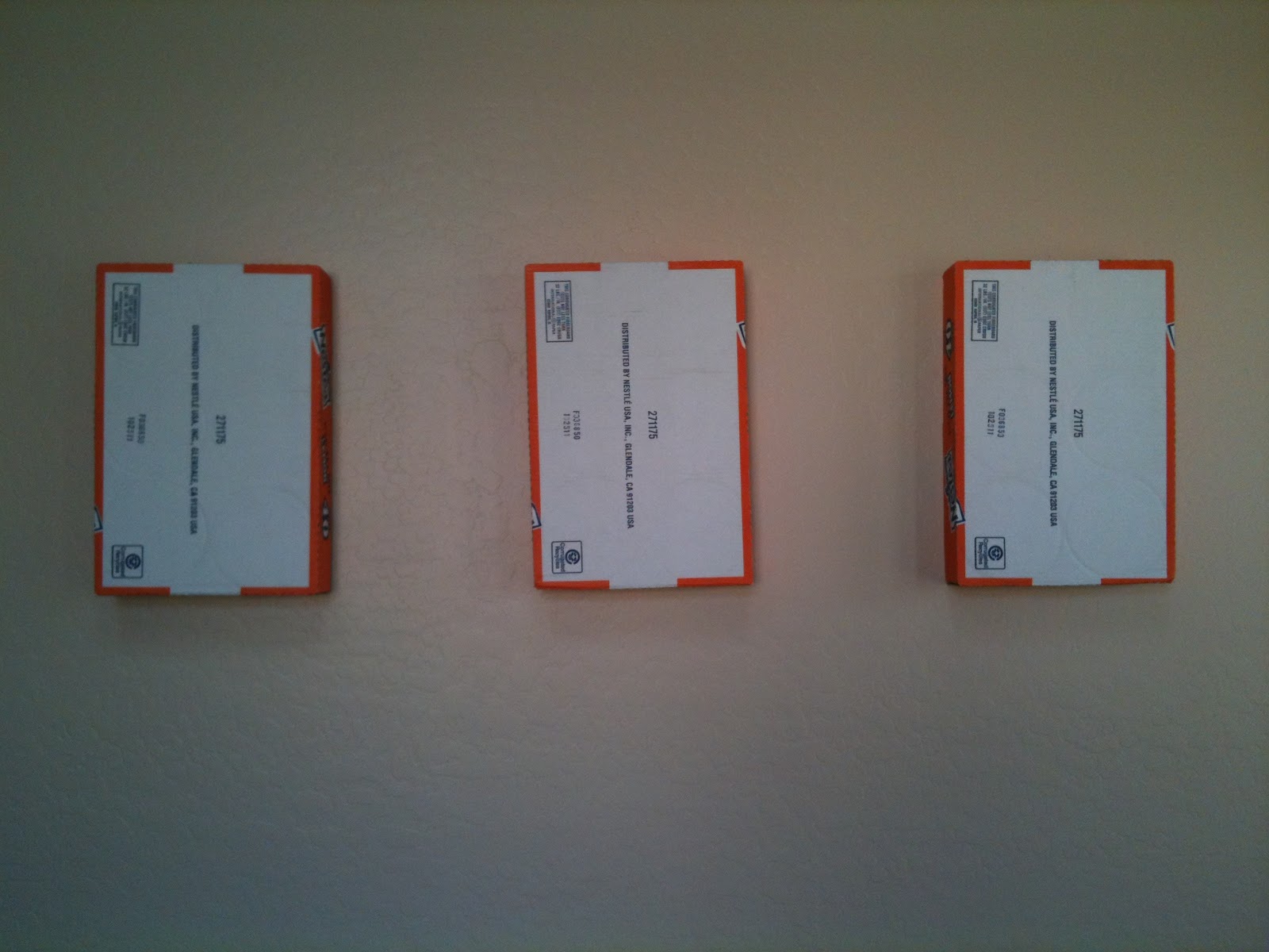 ZigZags and Blossoming.......: Cheap DIY Wall Art