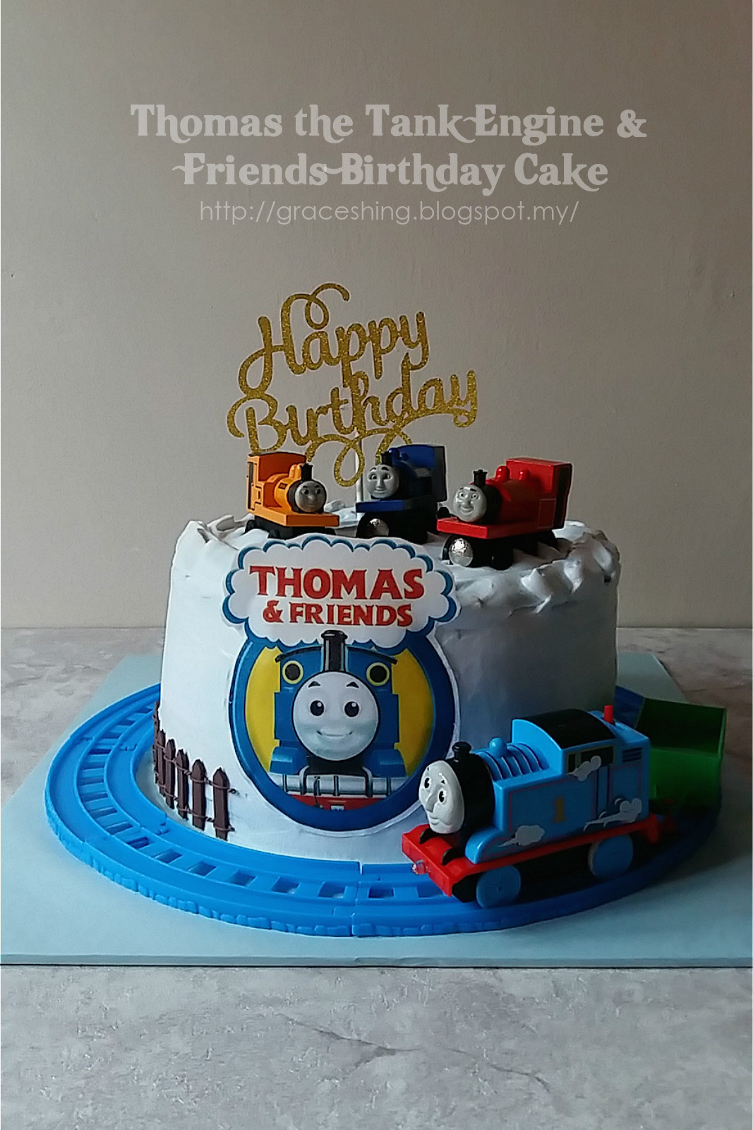 自制的托马斯小火车生日蛋糕 小朋友都Hi了-搜狐