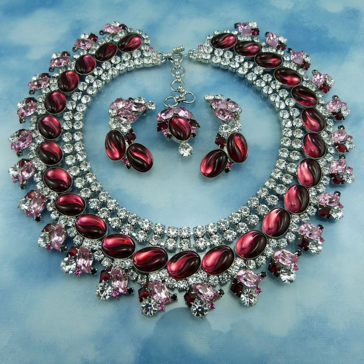 Crystal stone necklace