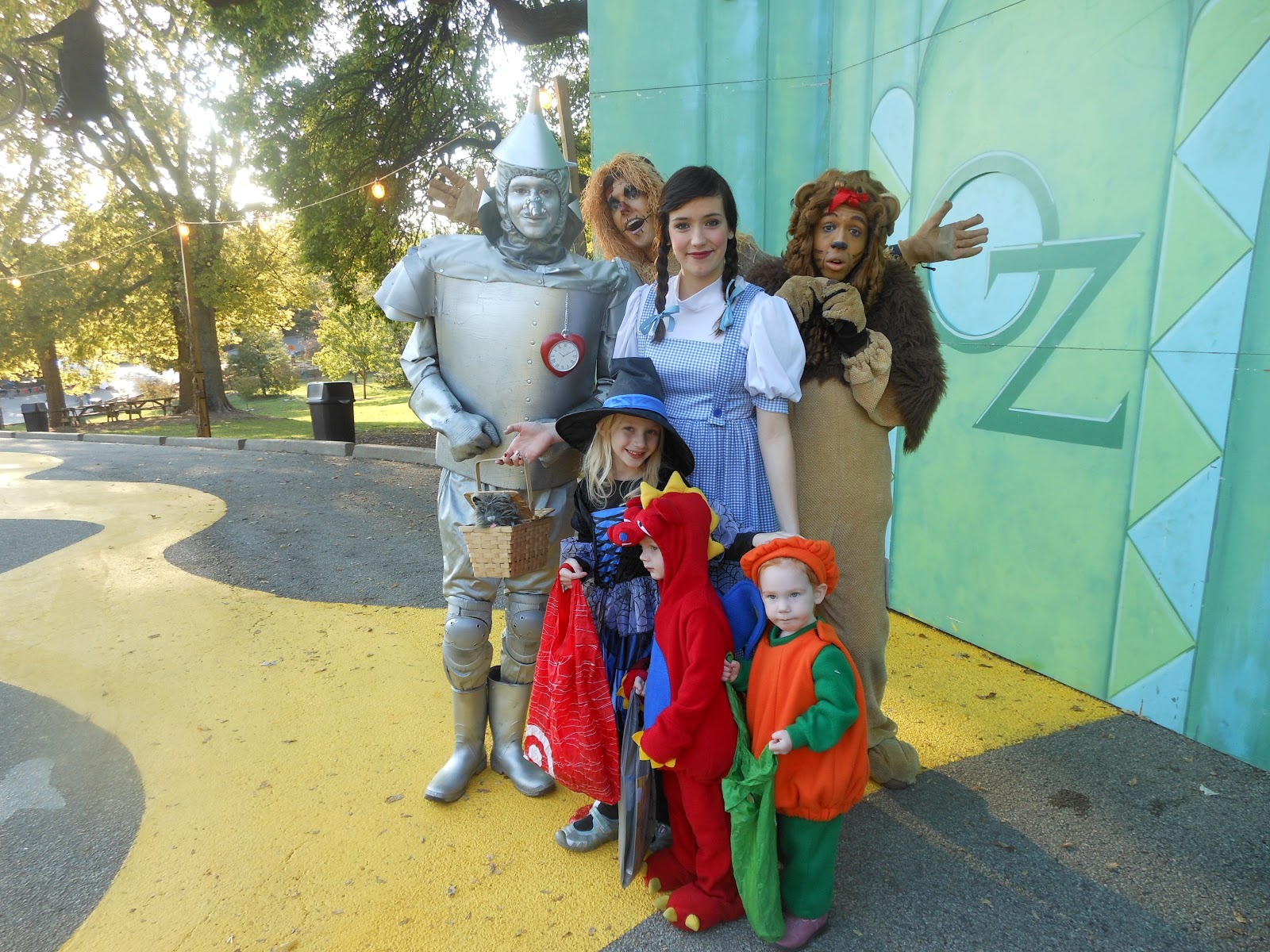 World's Largest Halloween Party!! At the Louisville Zoo