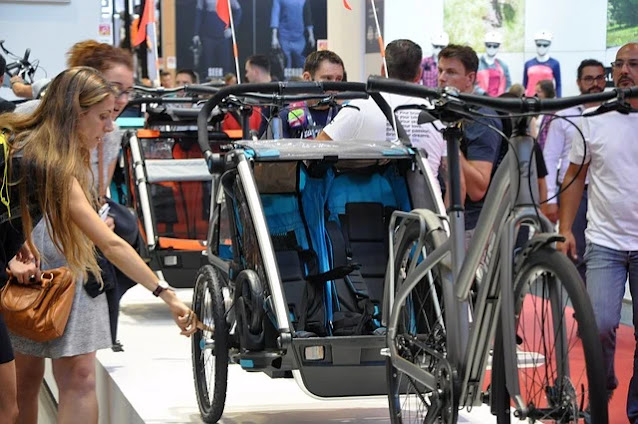 Can you put a car seat in the bike trailer