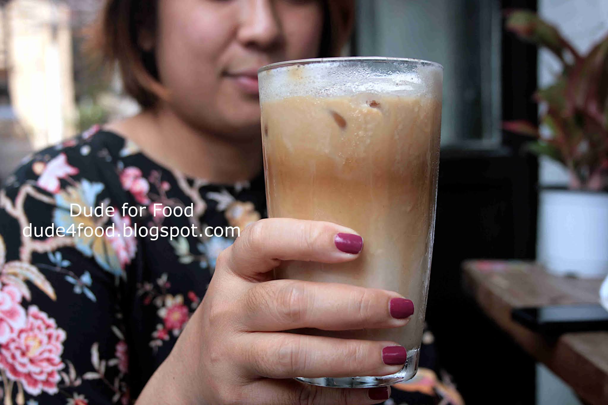 DUDE FOR FOOD New in the 'Hood Art and Coffee at Coffee Artea in