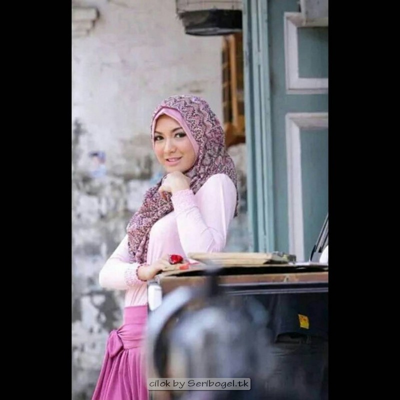 Jilboobs Melayu tetek #415 | Jilboobs Awek Bertudung baju ketat tetek