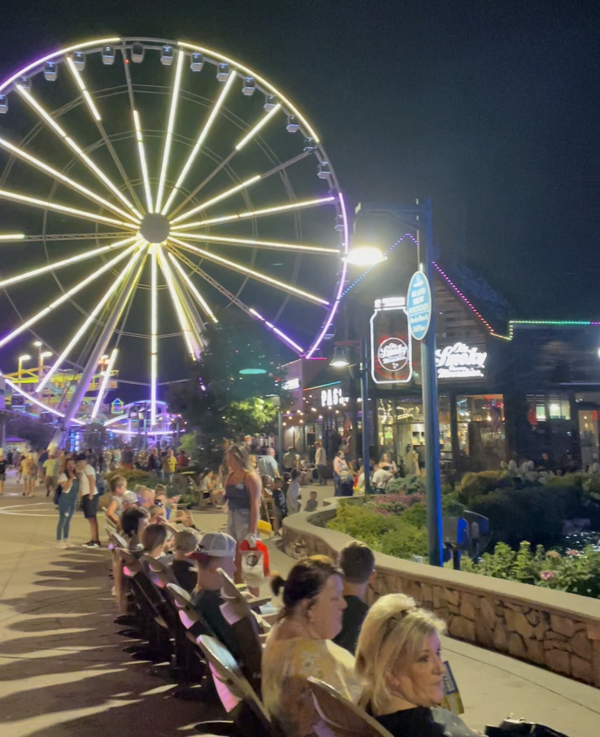 Gatlinburg Pigeon Experience The Magic Things To Do That Will Wow You - 28vxr02