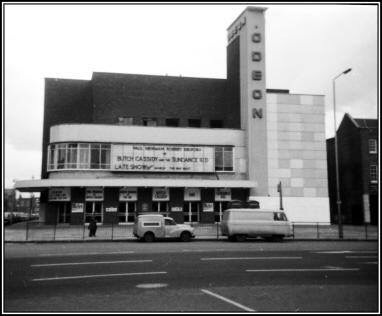 A photo of the Mile End Odeon Cinema which occupied the site where Onyx House now stands.