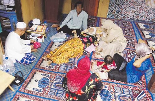 ILMU SAKA ROSAKKAN MANUSIA!! - Borneosensasi.blogspot.com