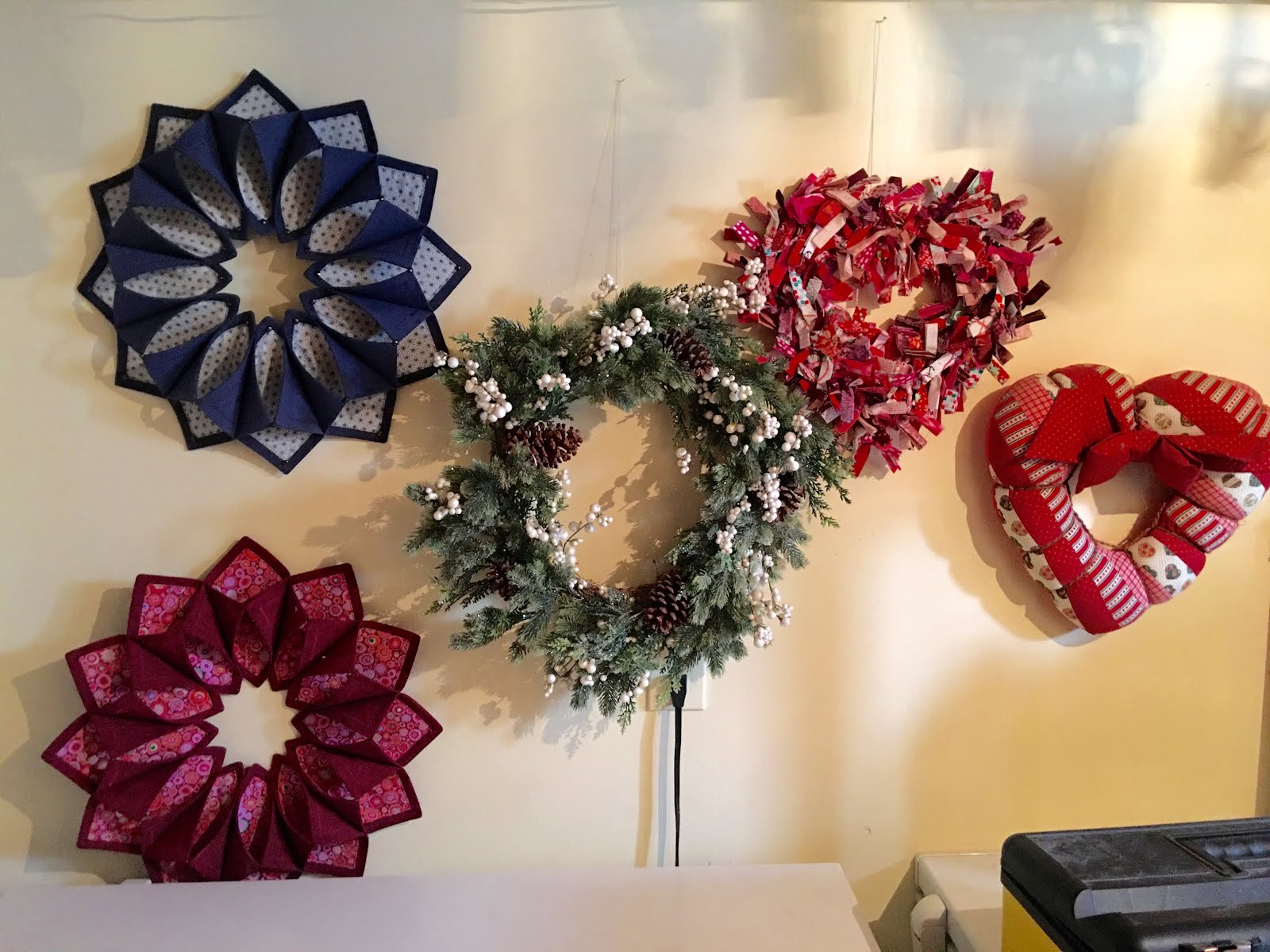 Grace and Peace Quilting How To Make a Wreath From Fabric Strips