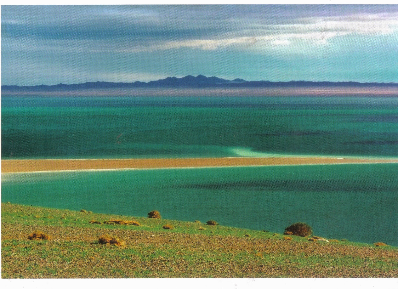 Котловина больших озер. Хяргас нуур Монголия. Озеро Уурэг-нуур. Котловина больших озер в Монголии. Хяргас нуур озеро.