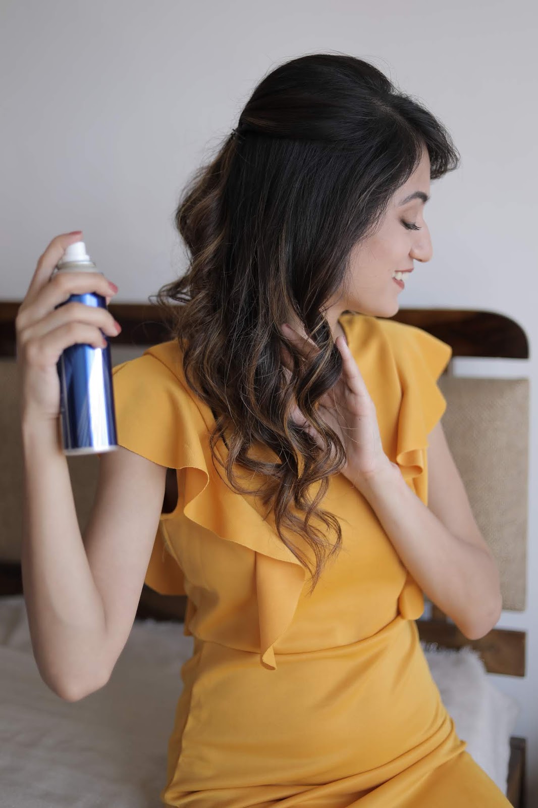 Voluminous Hairstyle with BBLUNT’s Back to Life Dry Shampoo and