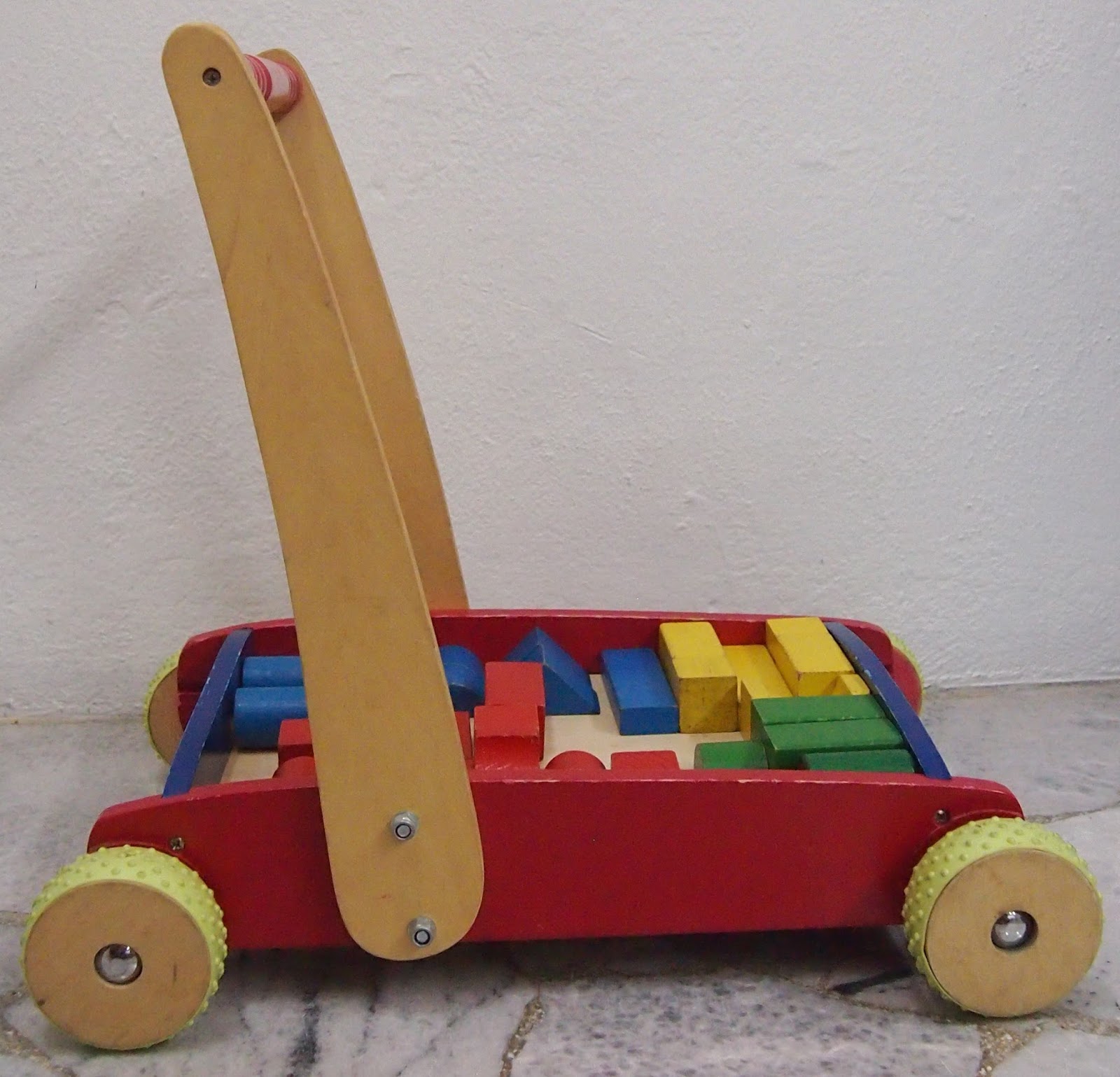 JuaiMurah ELC Wooden Pushwalker Wagon With Blocks