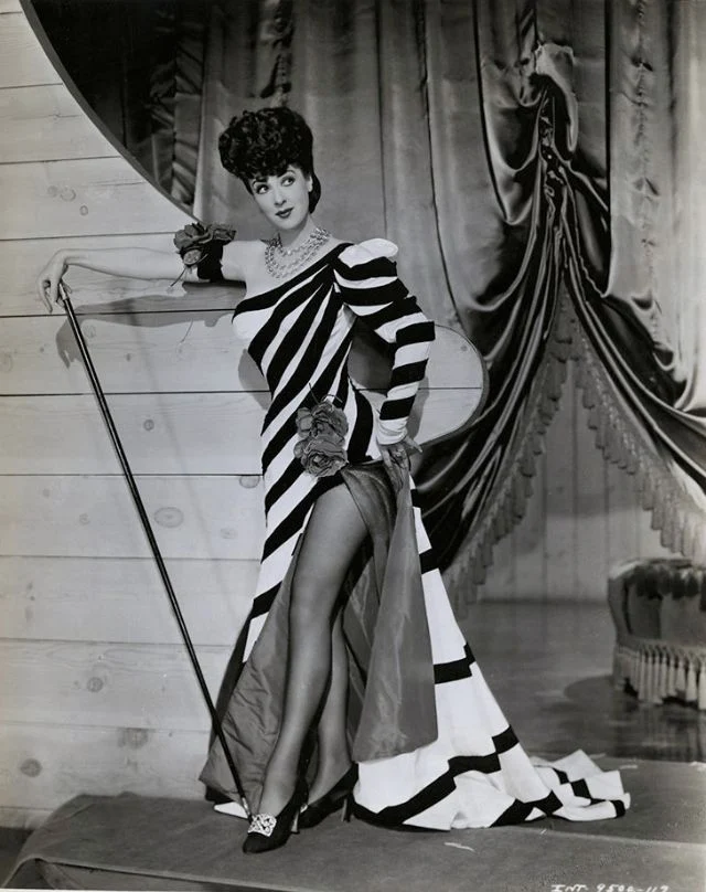 Classic Striptease Superstar: 40 Glamorous Photos of Gypsy Rose Lee in