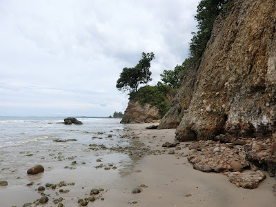 Batu Luang & a stop over at Tempurung Seaside Lodge
