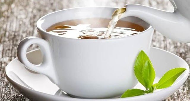 Chá verde,Chá emagrecedor,perda de peso,colesterol,reeducação alimentar,previne envelhecimento,melhora humor,acelera metabolismo,promove saciedade,emagrece