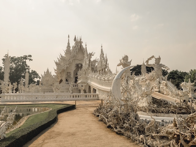 white-temple-chiang-rai