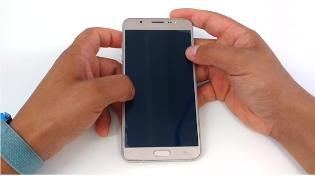 Aprenda como Formatar (Hard Reset) os aparelhos Samsung Galaxy J7 Metal SM-J710, J710MN.