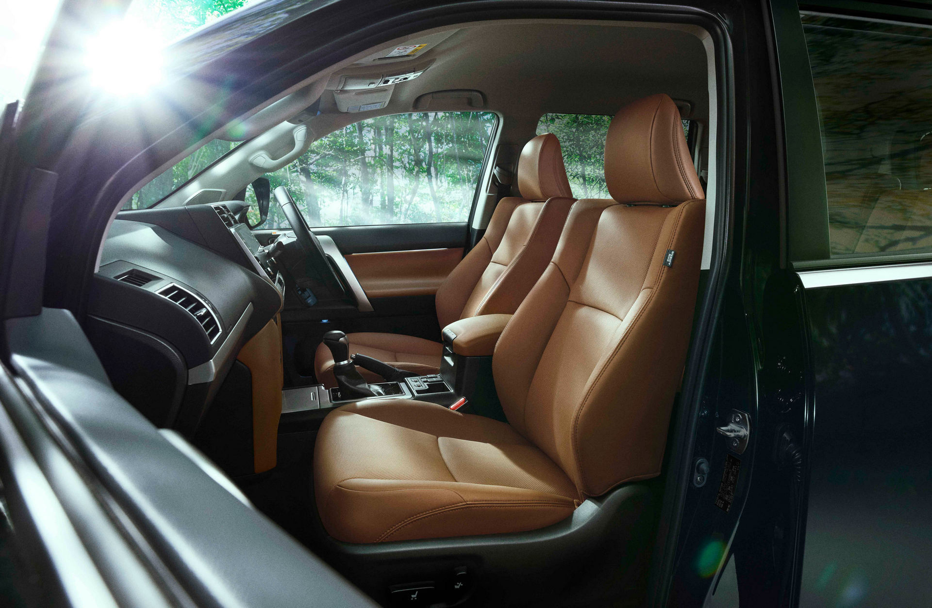 Lc300 юбилейная версия. Lc 300 70th anniversary. Anniversary тойота. Anniversary тойота. Toyota prado 70th anniversary edition.