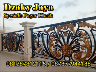 Balkon klasik Model balkon klasik yang Dzaky Jaya pasang di Manado.