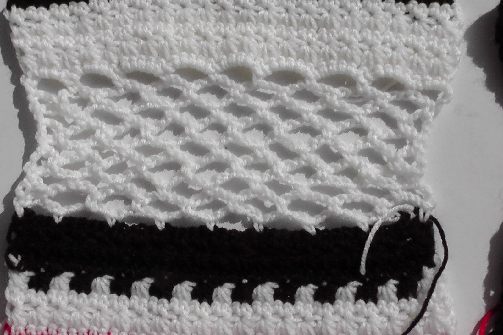 ilonciaLu Szyje: Kolorowa kamizelka na szydelku.