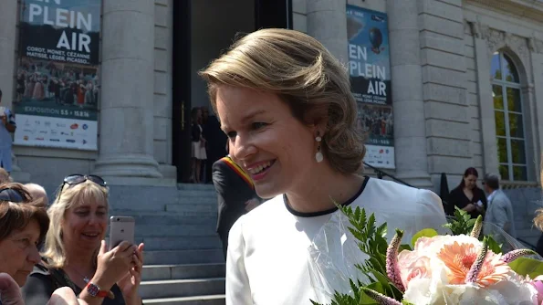 Queen Mathilde visited exhibition of the 'In the Open Air' at the Boverie Museum in Liege. Queen mathilde wore skirt, wore blouse, spring summer 2016 new style fashions