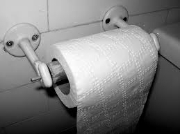 Pipis Di Toilet Umum ? Tidaaaak... - curahan hati monica