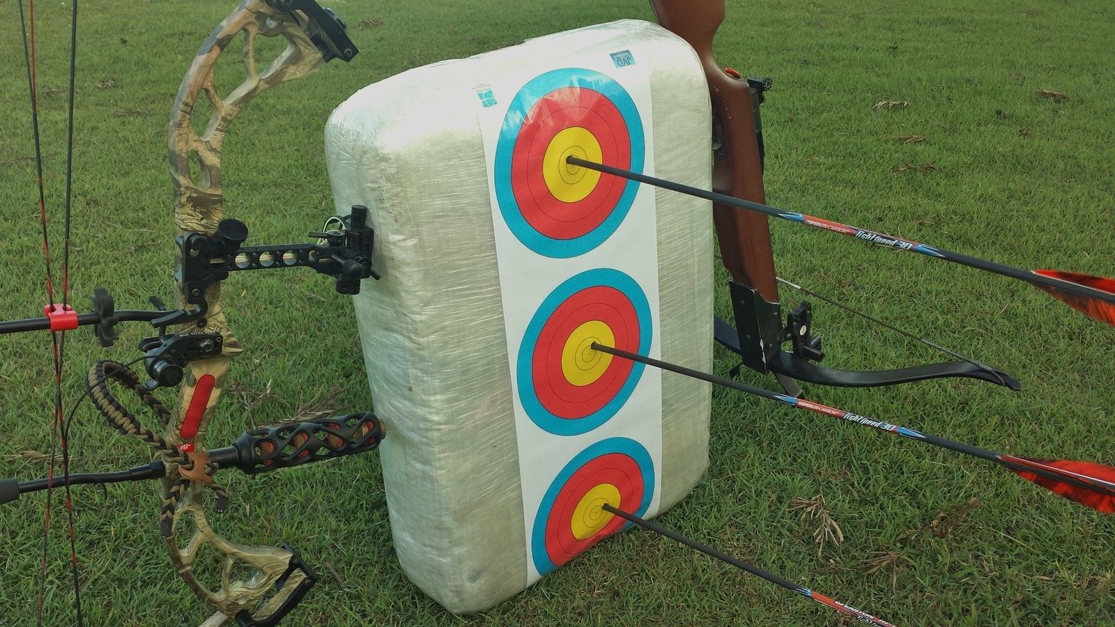 Scatterbrain Folding archery target butt