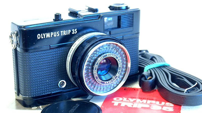 Olympus Trip 35 Loading Film 2025