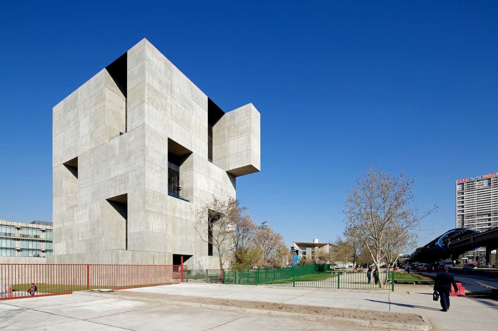 a f a s i a Alejandro Aravena + ELEMENTAL