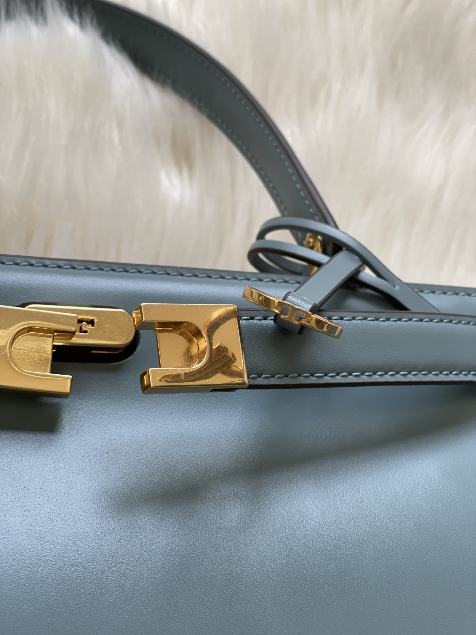 Review! Tory Burch Lee Radziwill Small Bag