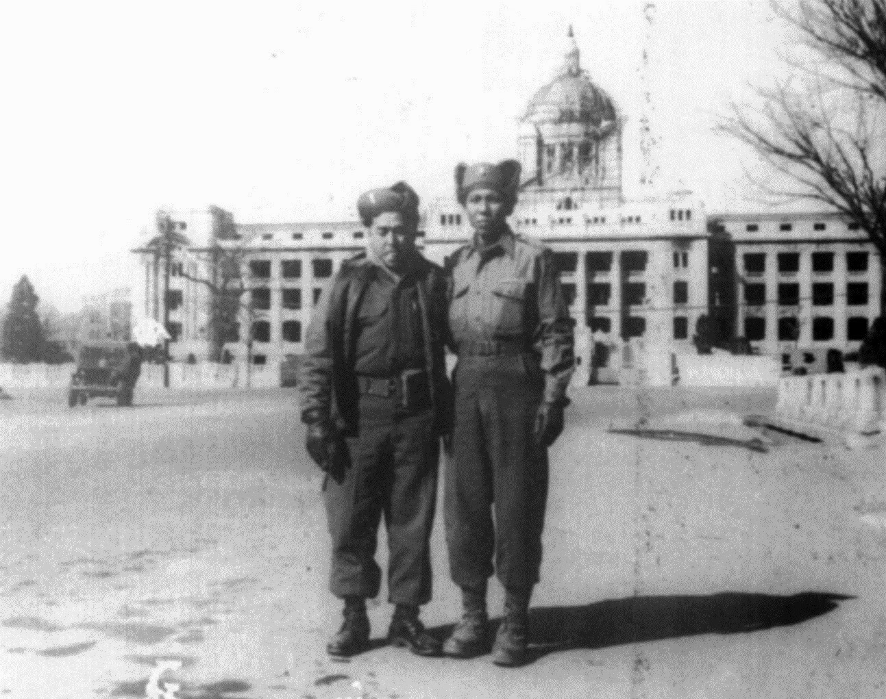 War correspondent salary picture