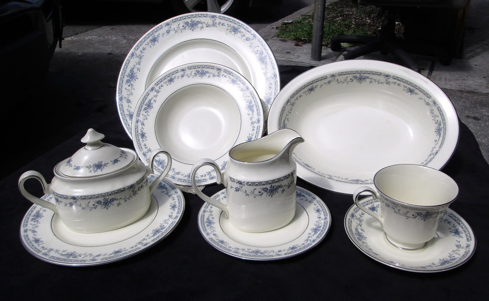 UHURU FURNITURE & COLLECTIBLES SOLD "Minton" China Set 500